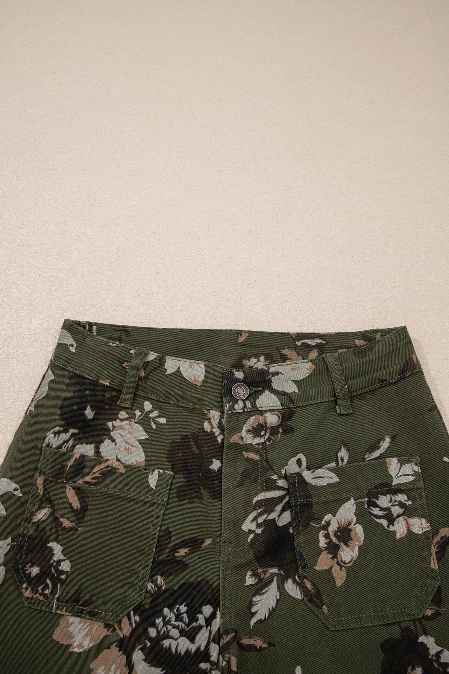 Green Vintage Floral Print Square Patch Pocket Raw Hem Shift Jeans