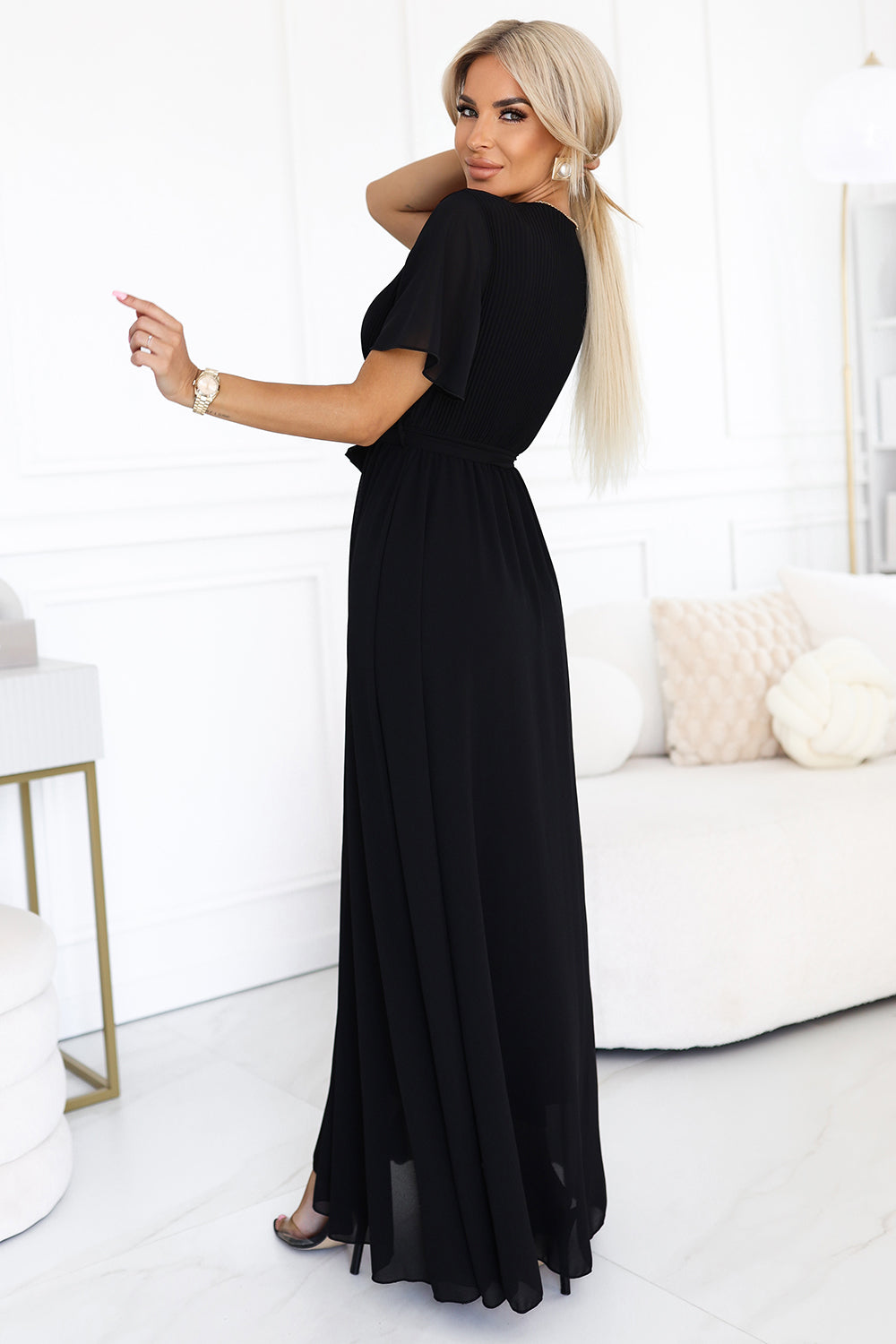 545-5 Long dress with pleated neckline and tie - black