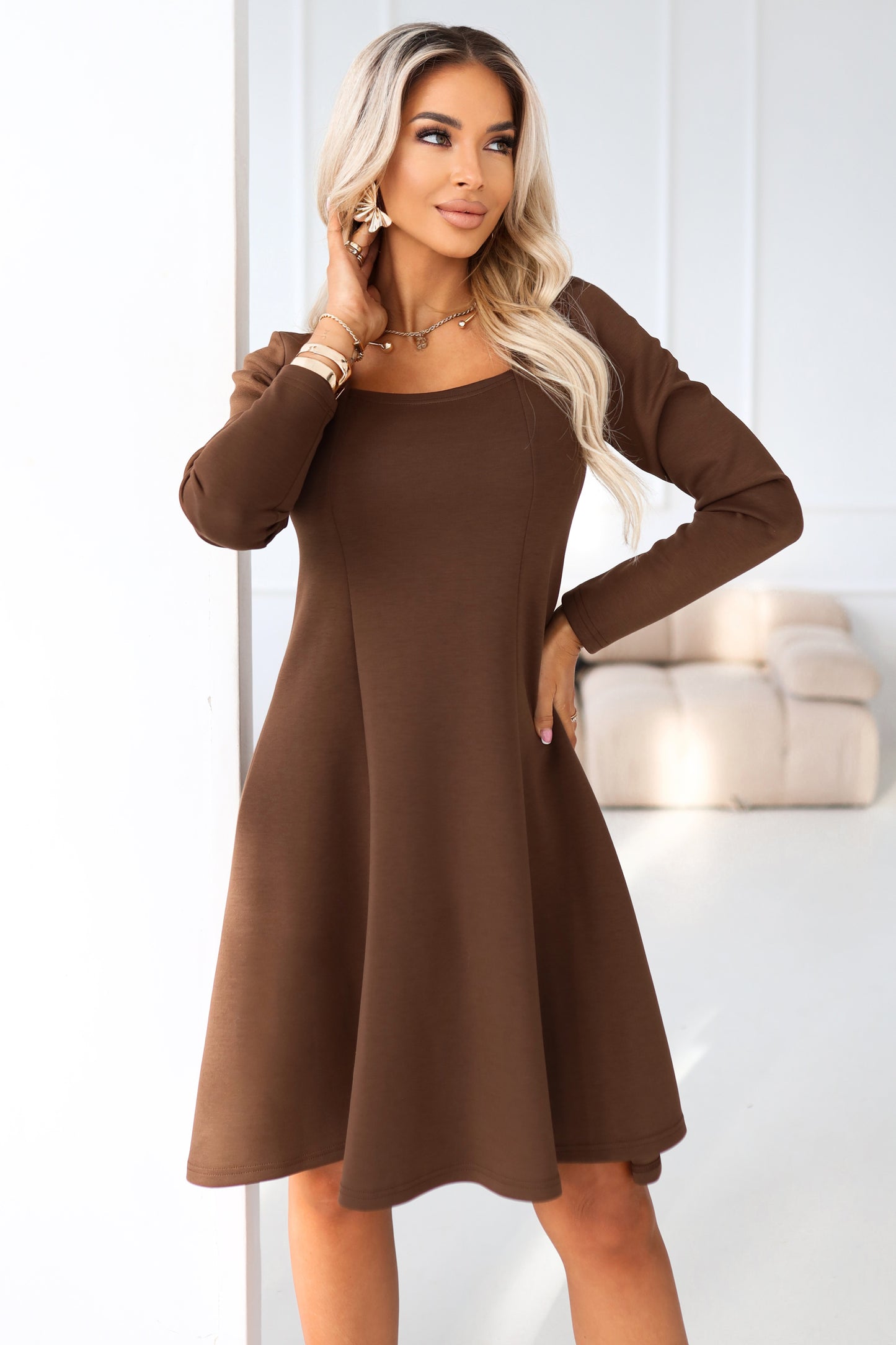 574-2 IVANA comfortable trapeze dress with a neckline and long sleeves - chocolate