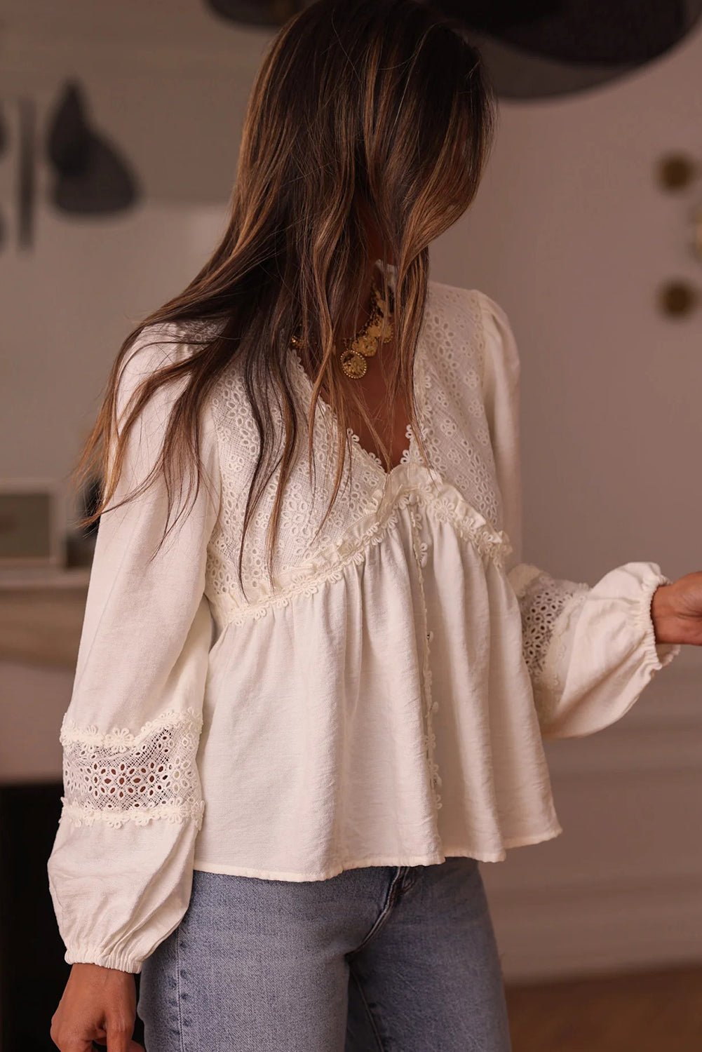 White Solid Color Floral Guipure Patchwork Frilled Long Sleeve Blouse