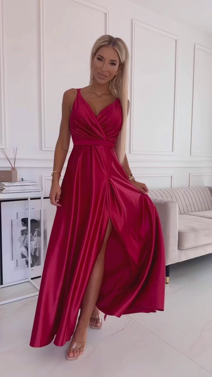 498-4 Long satin dress with a neckline and double straps - red